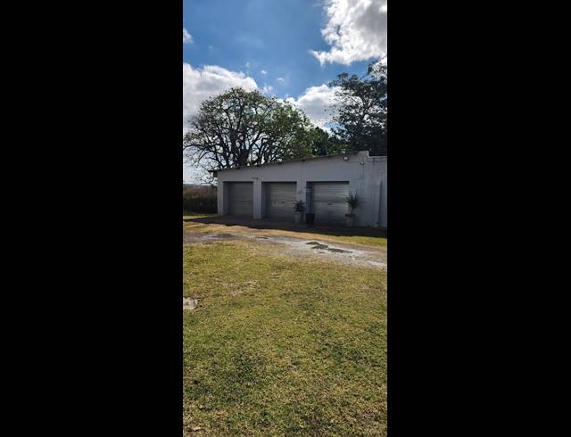 4.50HA SMALLHOLDING FOR SALE IN WEENEN